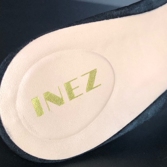 Elegant Black Bow Sandals - Picture 8 of 12